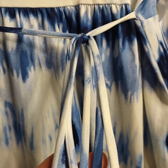 Simply Obsessed Dress Blue White Tie-dyed 3/4 Sleeves V-Neck Stretch Sz L NWT - Picture 7 of 10